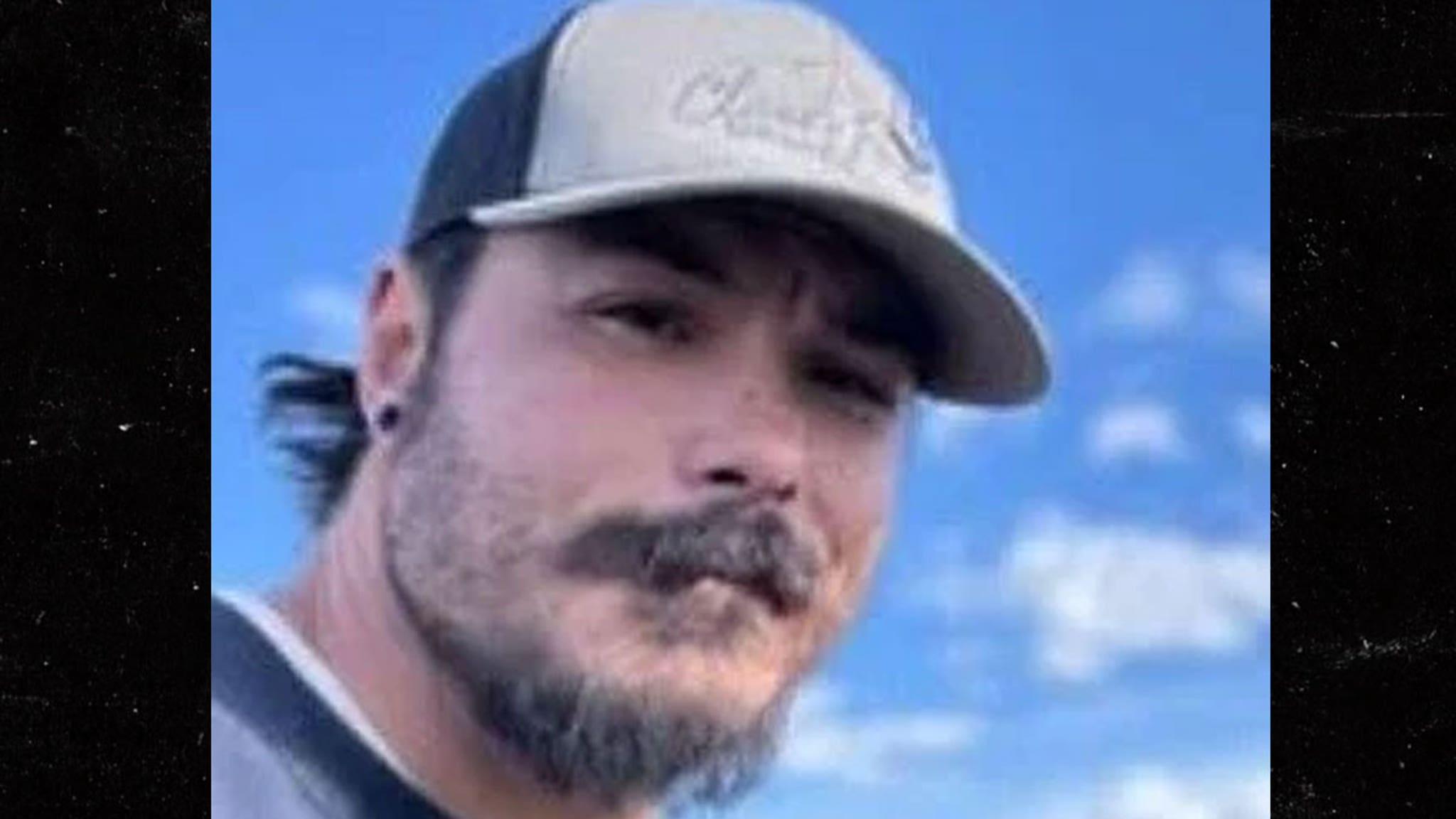 37f726bbe420498bae587f2545b8d838 xl.jpg